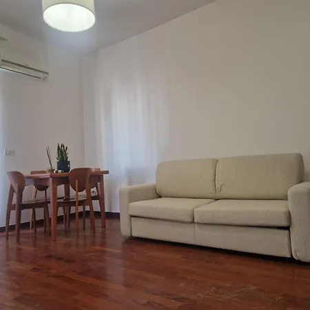 Bellini7 & Posto Auto Apartament *